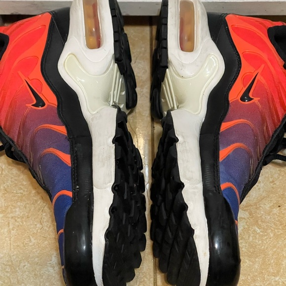 Nike Air Max Plus GS Gradient – Size 4.5Y – Racer Blue / Red Youth Sneakers - Picture 4 of 7